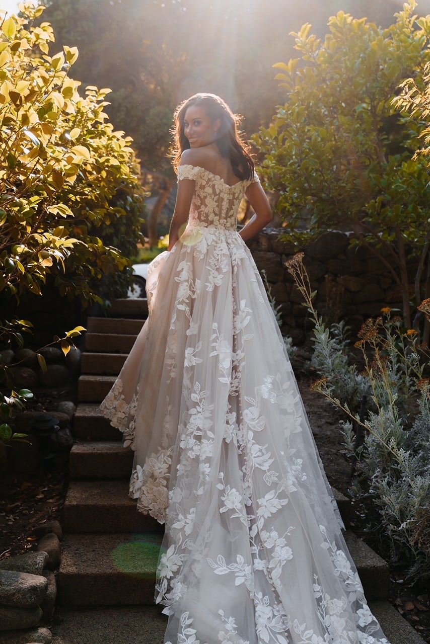 Allure Bridals - Wedding Dresses and Gowns - Allure Bridals