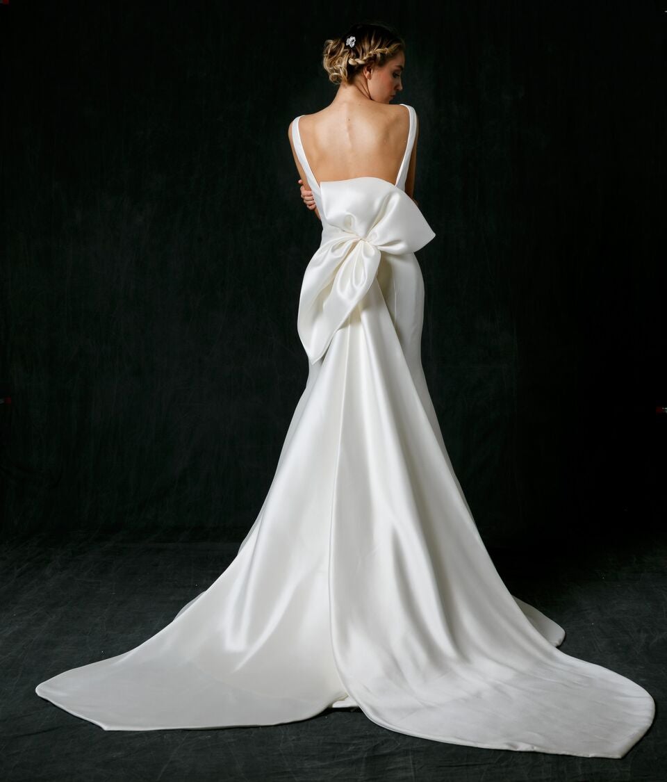 sareh-nouri-bateau-neckline-silk-fit-and-flare-wedding-dress-33803768-1.jpg