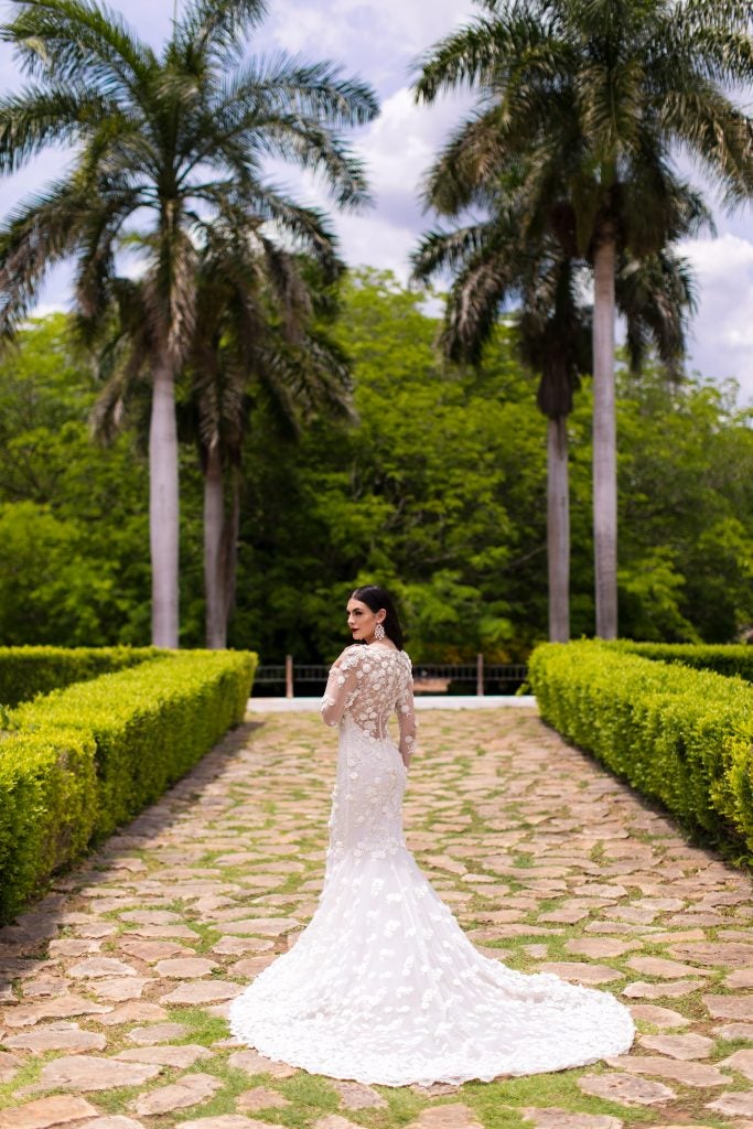 Merida, Mexico Destination Photoshoot with Kleinfeld Bridal and Brian Leahy