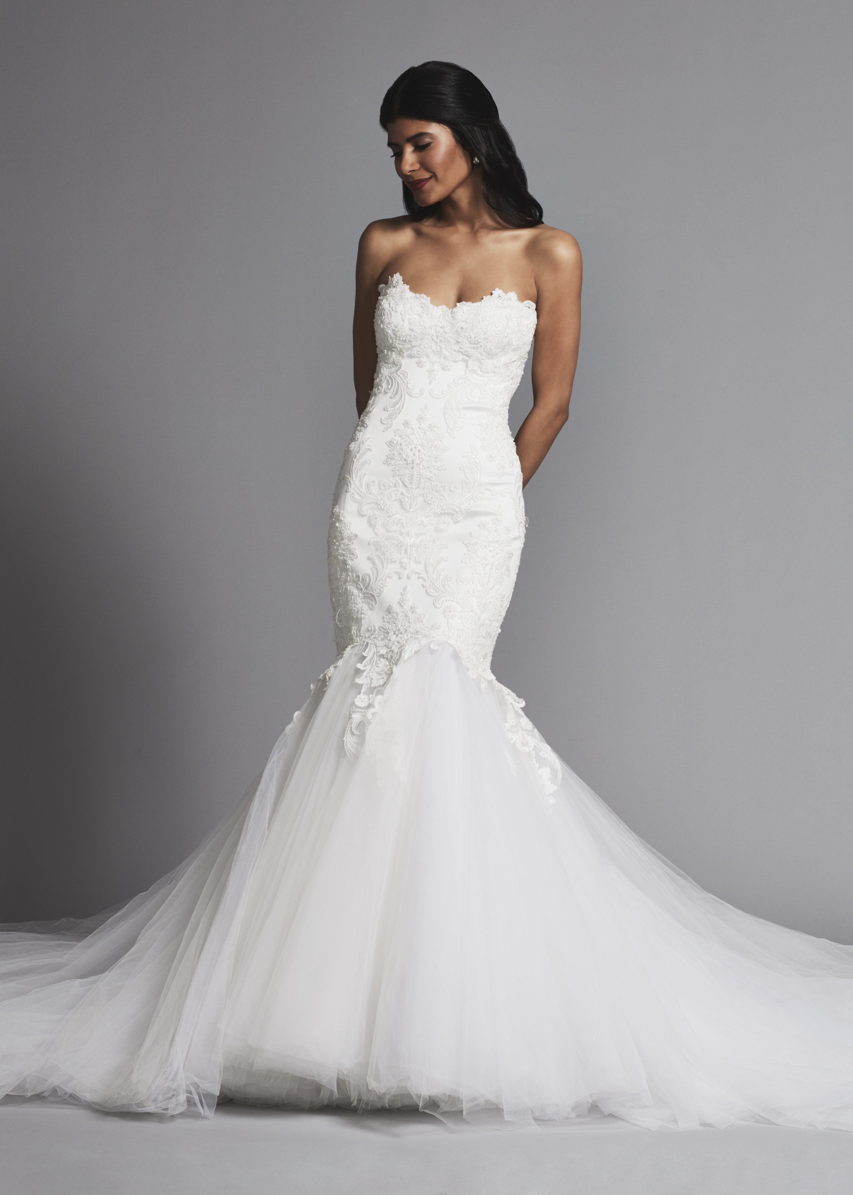 Romantic Lace Mermaid  Wedding  Dress  With Full Tulle Skirt 