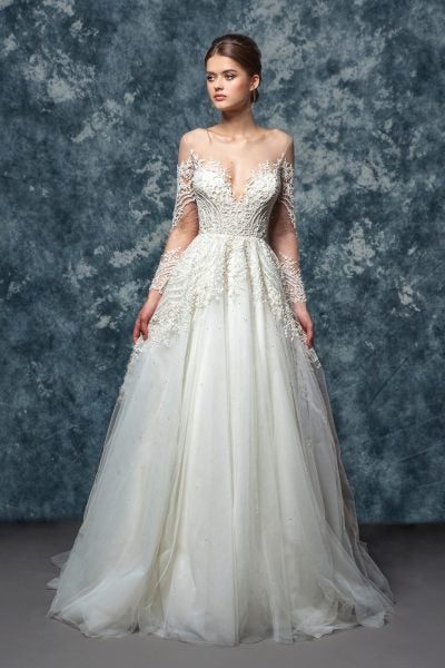 sweetheart neckline wedding dress with lace sleeves