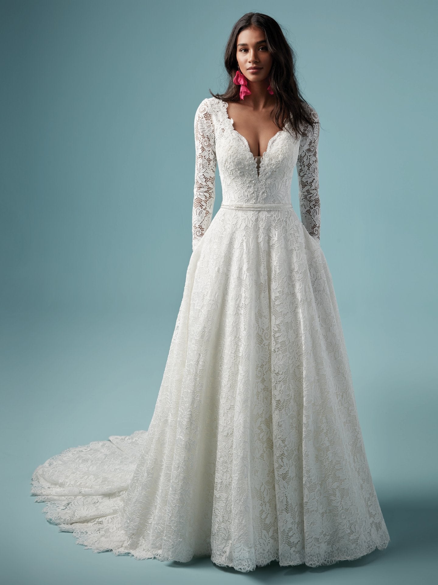 ball gown with lace sleeves