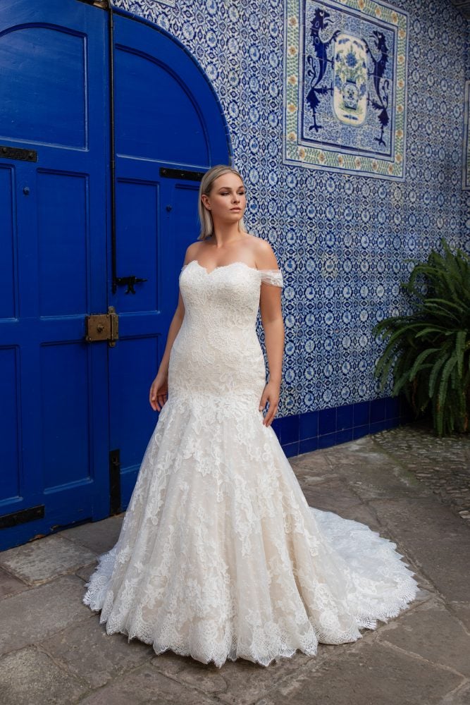 mermaid wedding gown with sleeves