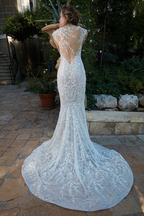 Cap Sleeve Lace Mermaid Wedding Dress by Tony Ward - Image 2