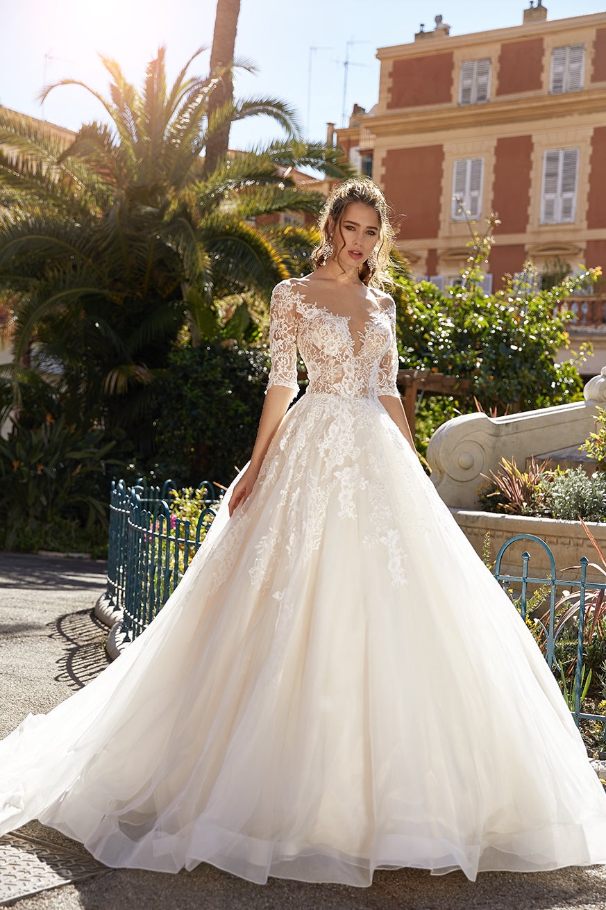 lace ballroom wedding dresses