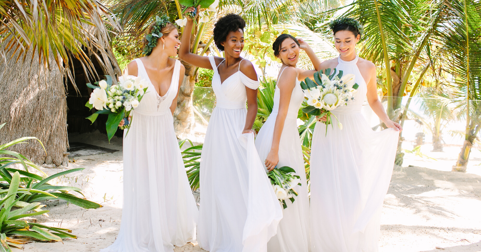 How to Match Your Bouquet to Your Wedding Dress