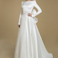 Long Sleeved A-line Wedding Dress | Kleinfeld Bridal