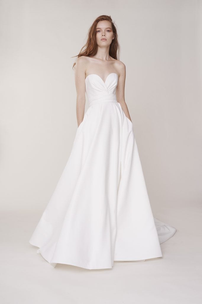 Simple ☀ Chic Wedding Dresses You'll ...