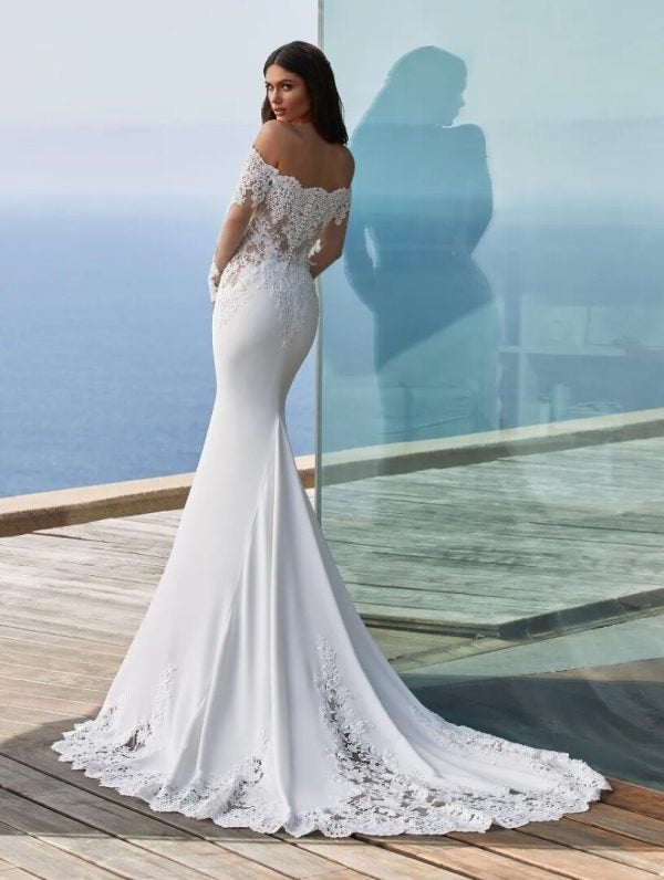 white mermaid wedding dress