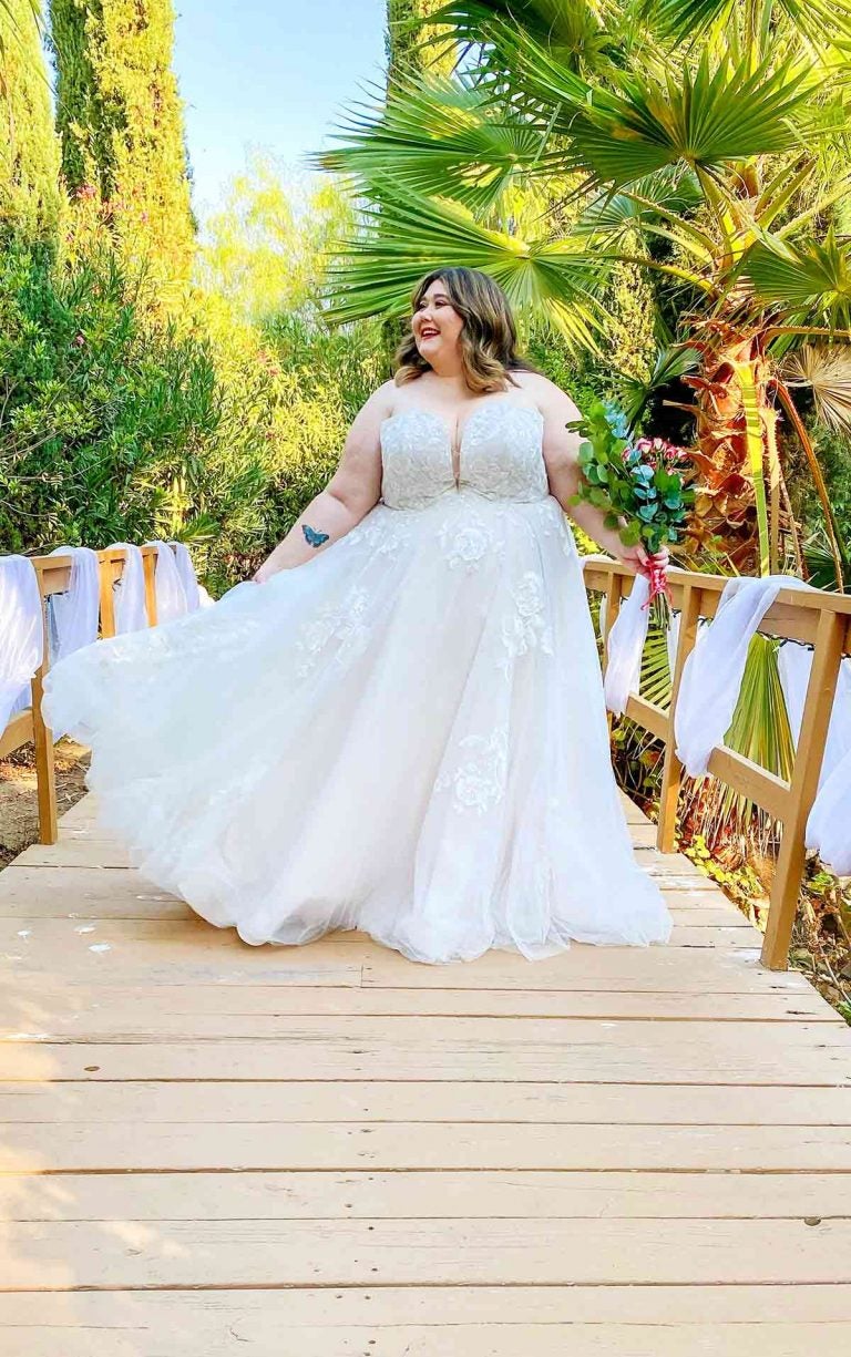 Romantic Strapless Plus Size Wedding Dress With Sparkle ...