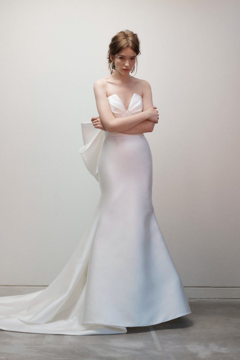 Strapless V-neck Fit And Flare Silk Wedding Dress With Bow | Kleinfeld