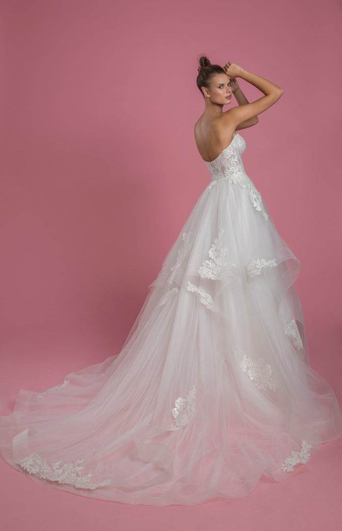 Strapless Sweetheart Neckline Ball Gown Layered Tulle Skirt Wedding ...