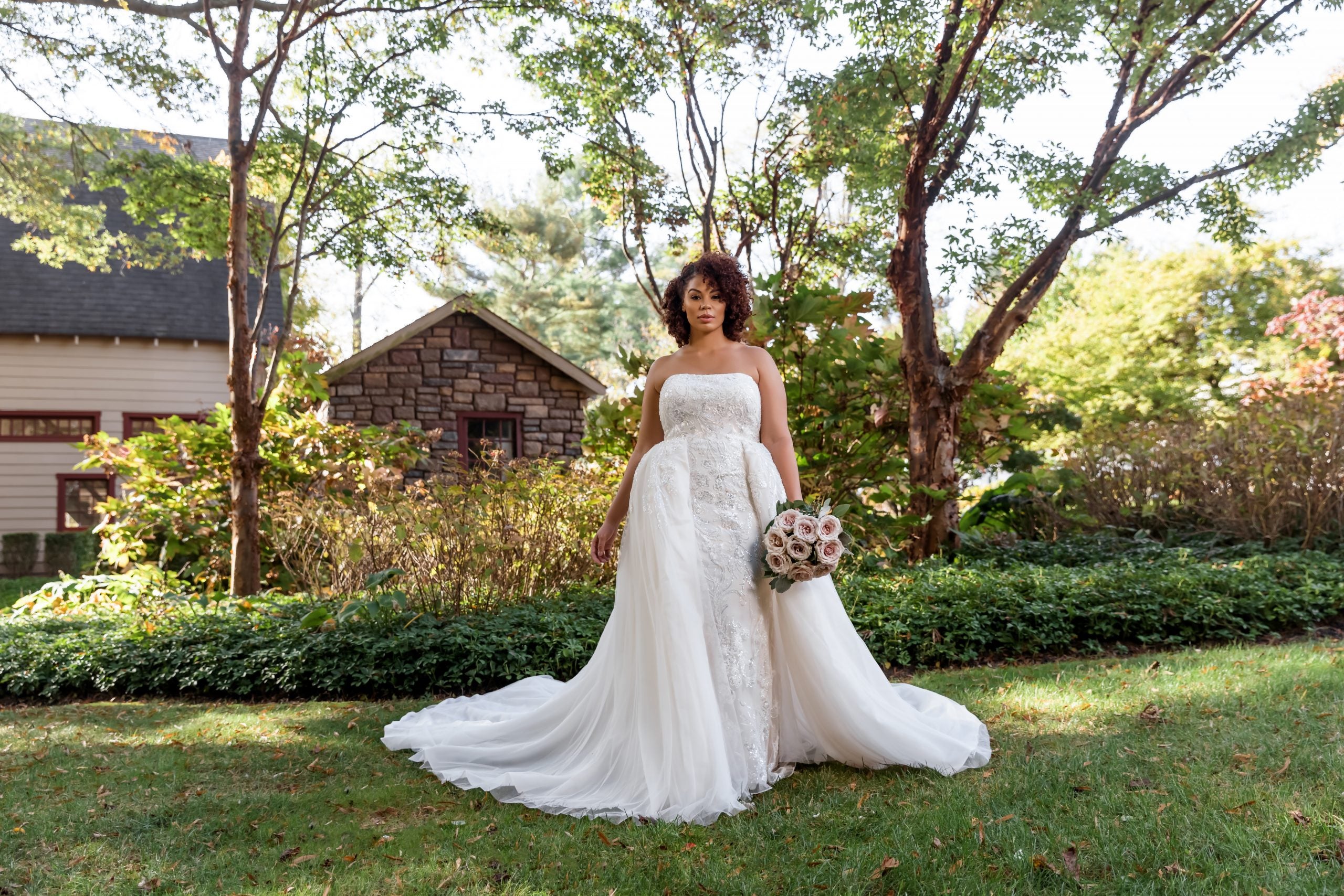 How to Shop for a Size Inclusive Wedding Dress