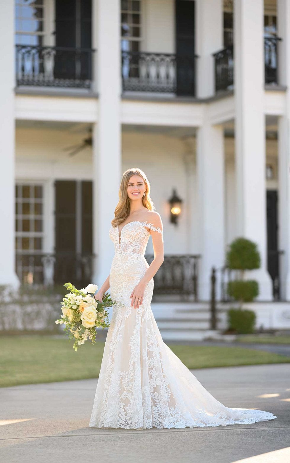 Måler dug Præfiks Modern Corset-Inspired Plus Size Wedding Gown | Kleinfeld Bridal