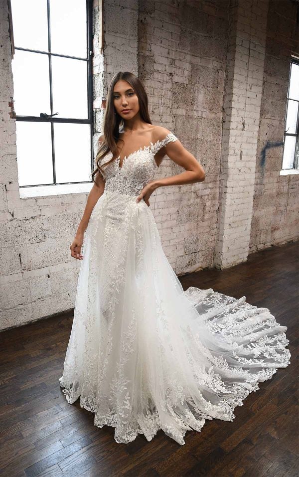 ROMANTIC AND SEXY LACE WEDDING DRESS WITH MODERN DETAIL by Martina Liana - Image 1