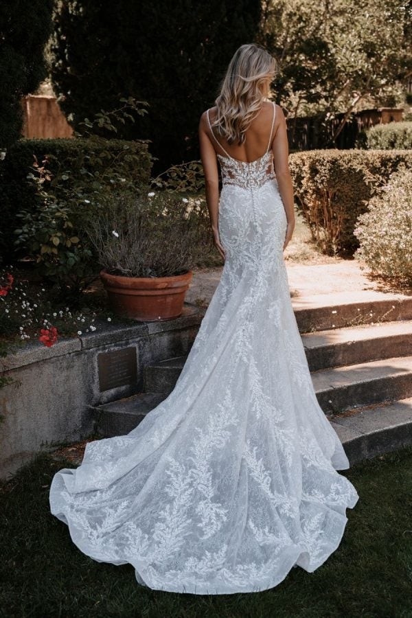 allure lace mermaid wedding dress
