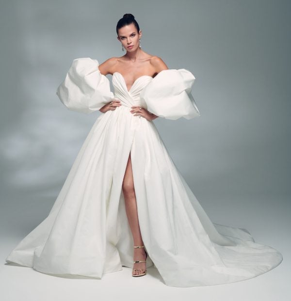 Sweetheart Neck Ball Gown Wedding Dress With Detatchable Balloon Sleeves by Lazaro - Image 1