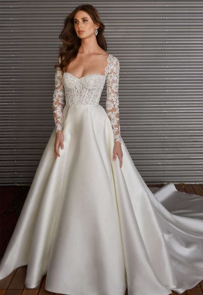 Classic Ball Gown Wedding Dress With Sweetheart Neckline And Detachable Tulle Jacket by Martina Liana