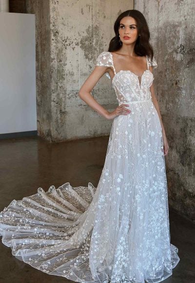 A-line Wedding Dress With Sweetheart Neckline by Martina Liana Luxe