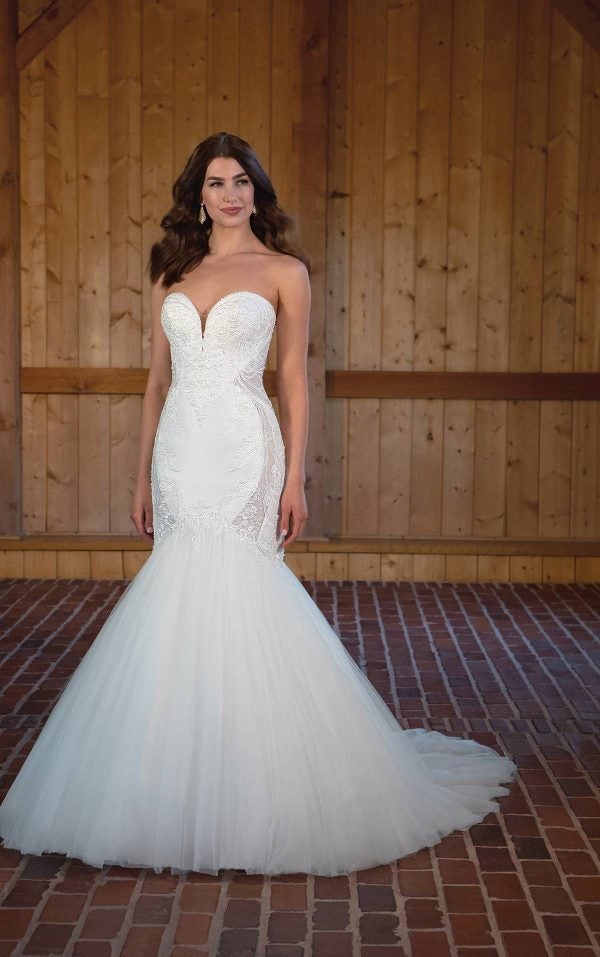 Fit And Flare Wedding Dress With Sweetheart Neckline