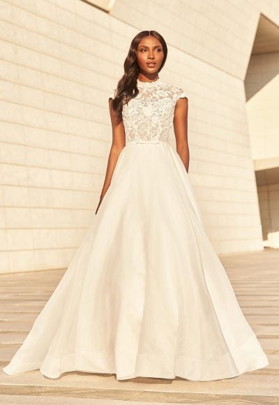 wedding dresses for petite brides