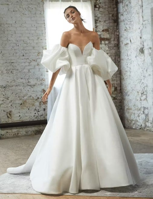 Sweetheart Neckline Ballgown Wedding Dress With An Open Back And Detachable Bubble Sleeves. by Rivini - Image 1