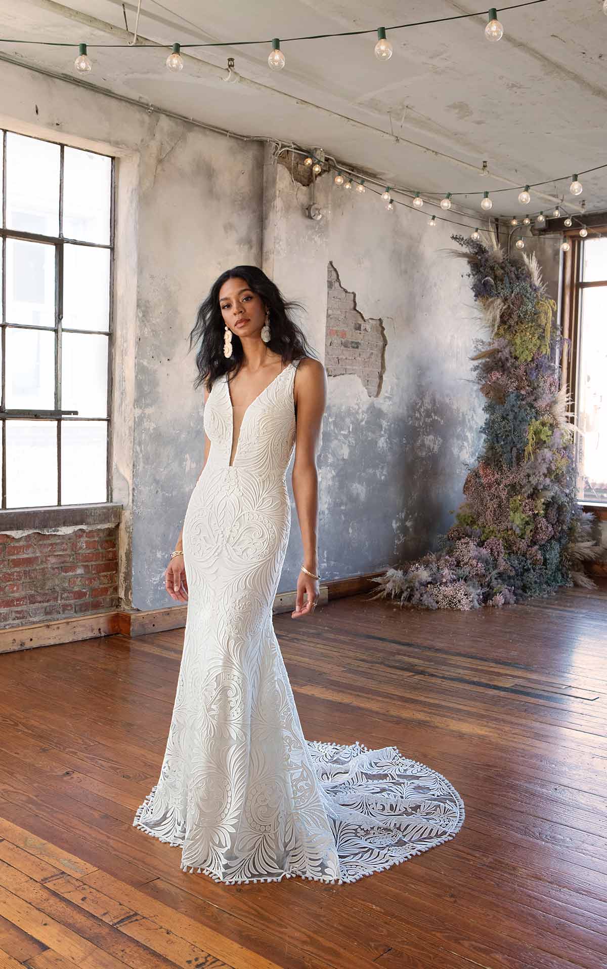 Simple V-Neckline Wedding Dress with Off-the-Shoulder Straps