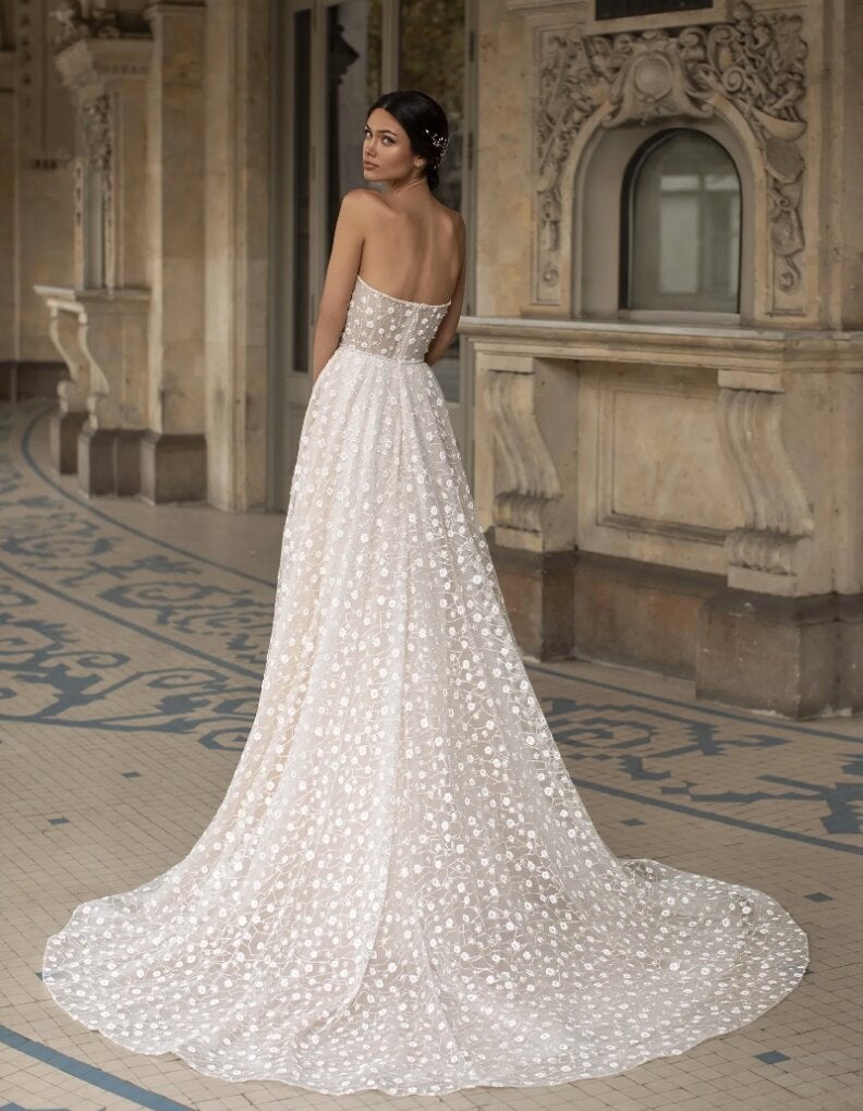 Straplesss Sweetheart Neckline Embroidered A-line Wedding Dress by Pronovias - Image 2