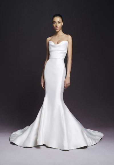 Classic And Simple Fitted Gown by Marchesa