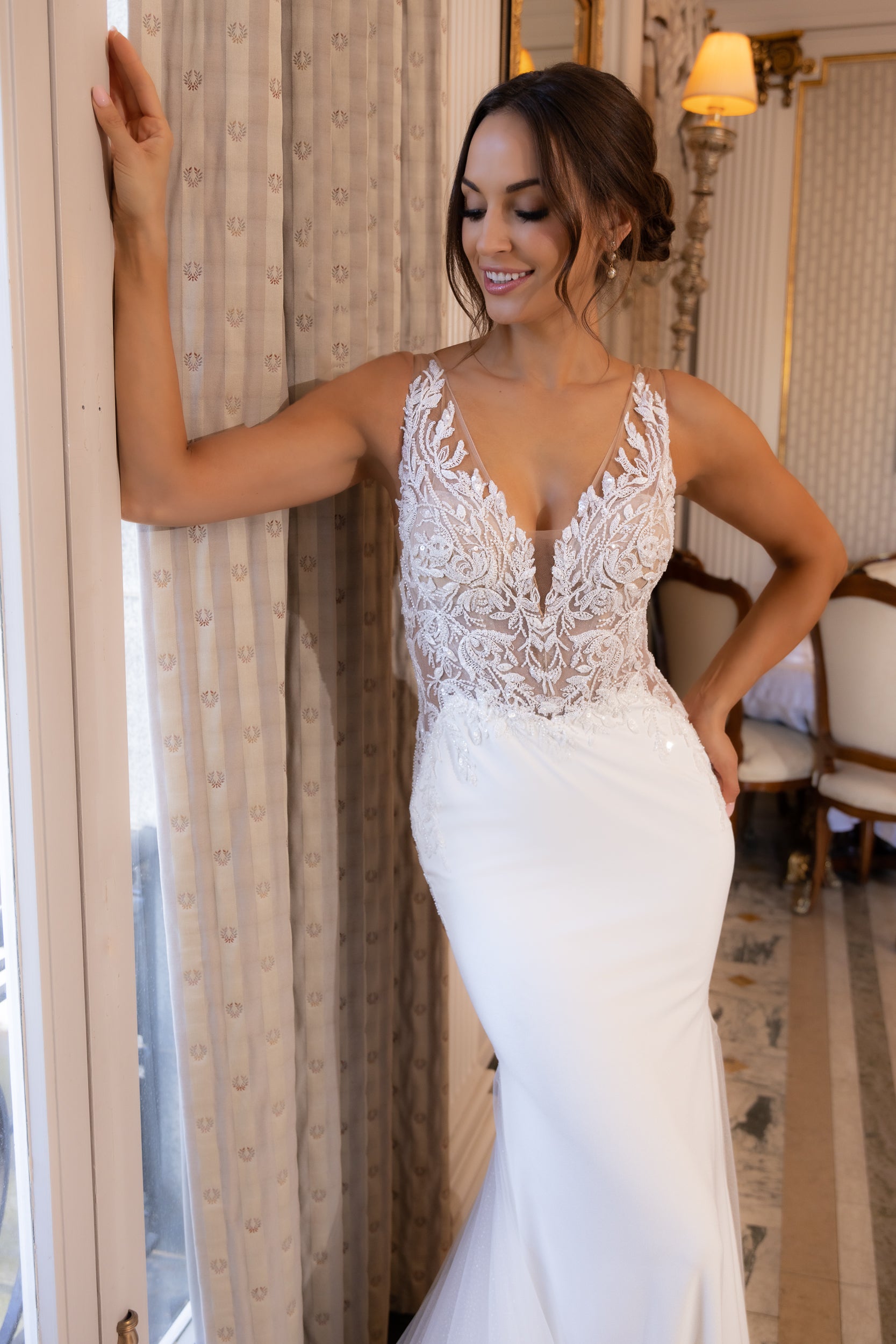 Sexy V-neck Sleeveless Lace Gown by Randy Fenoli - Image 1