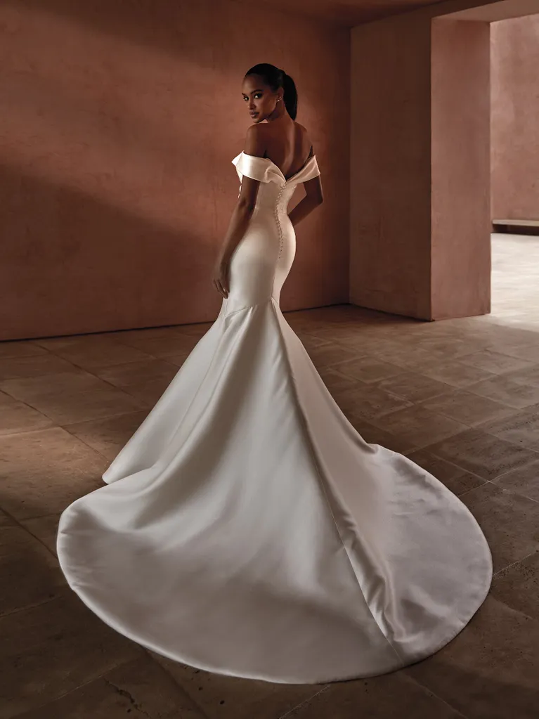 Simple and Sexy Off-the-Shoulder Mermaid Gown by Pronovias - Image 2