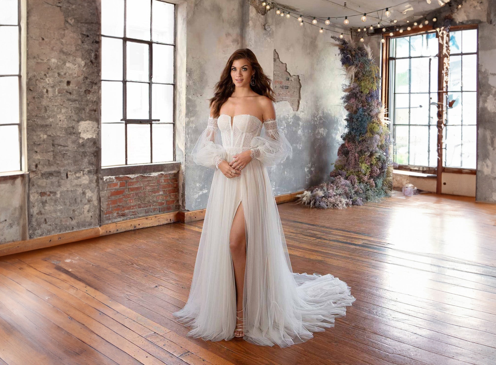 Here's The Gorgeous New Collection That Everyone Will Be Talking About —  Galia Lahav Fall 2019 “Alegria” Couture Bridal Collection | Wedding  Inspirasi | Bell sleeve wedding dress, Dreamy wedding dress, Bridal gowns
