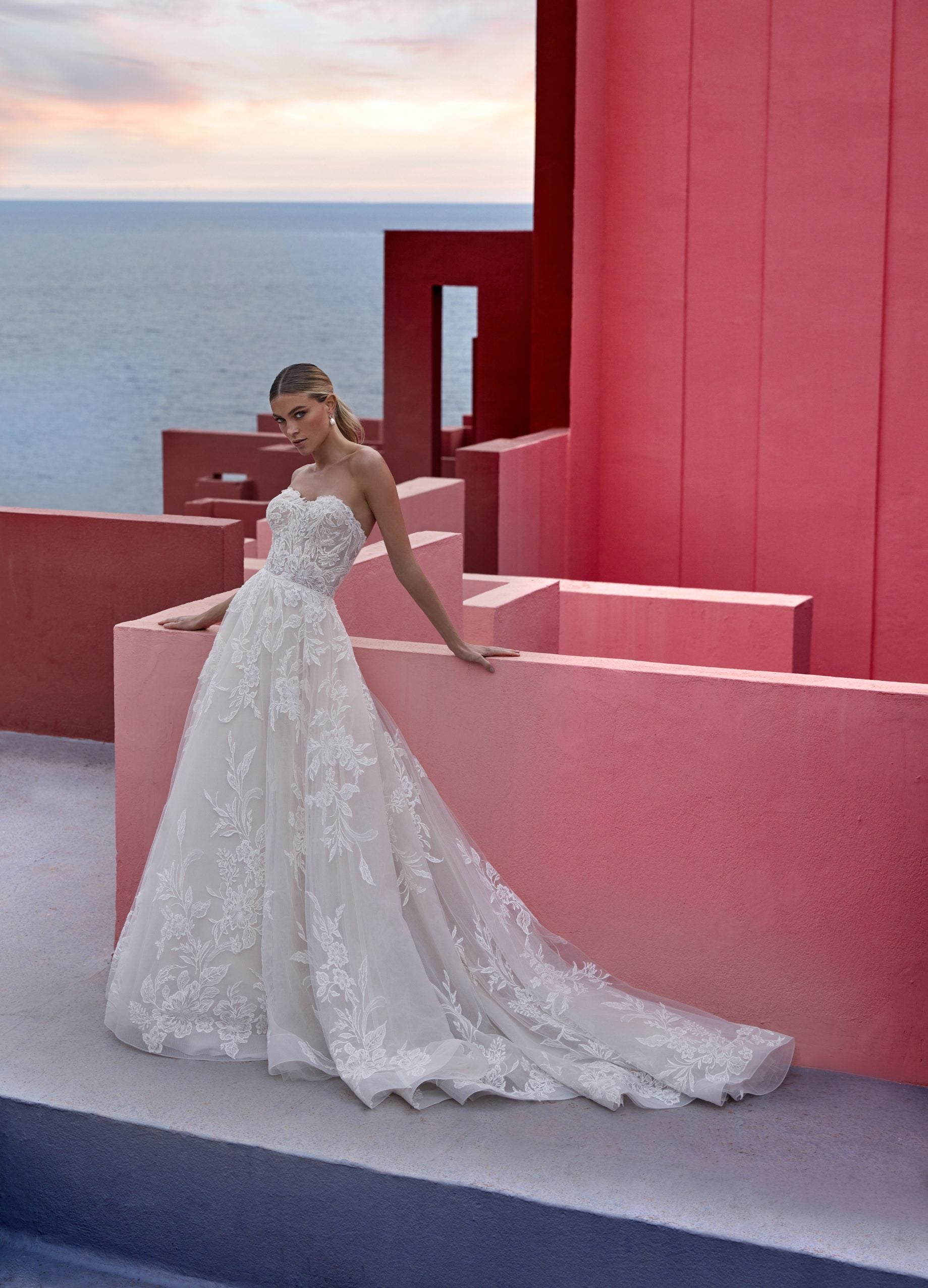 A-Line Wedding Dress With Buttons | Kleinfeld Bridal