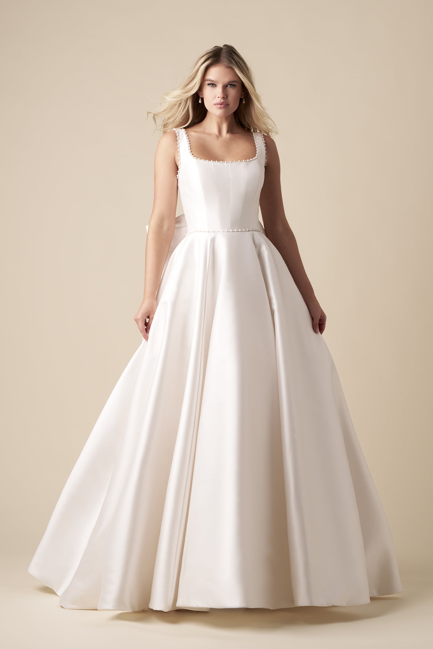 Simple Square-Neck Ball Gown With Bow | Kleinfeld Bridal