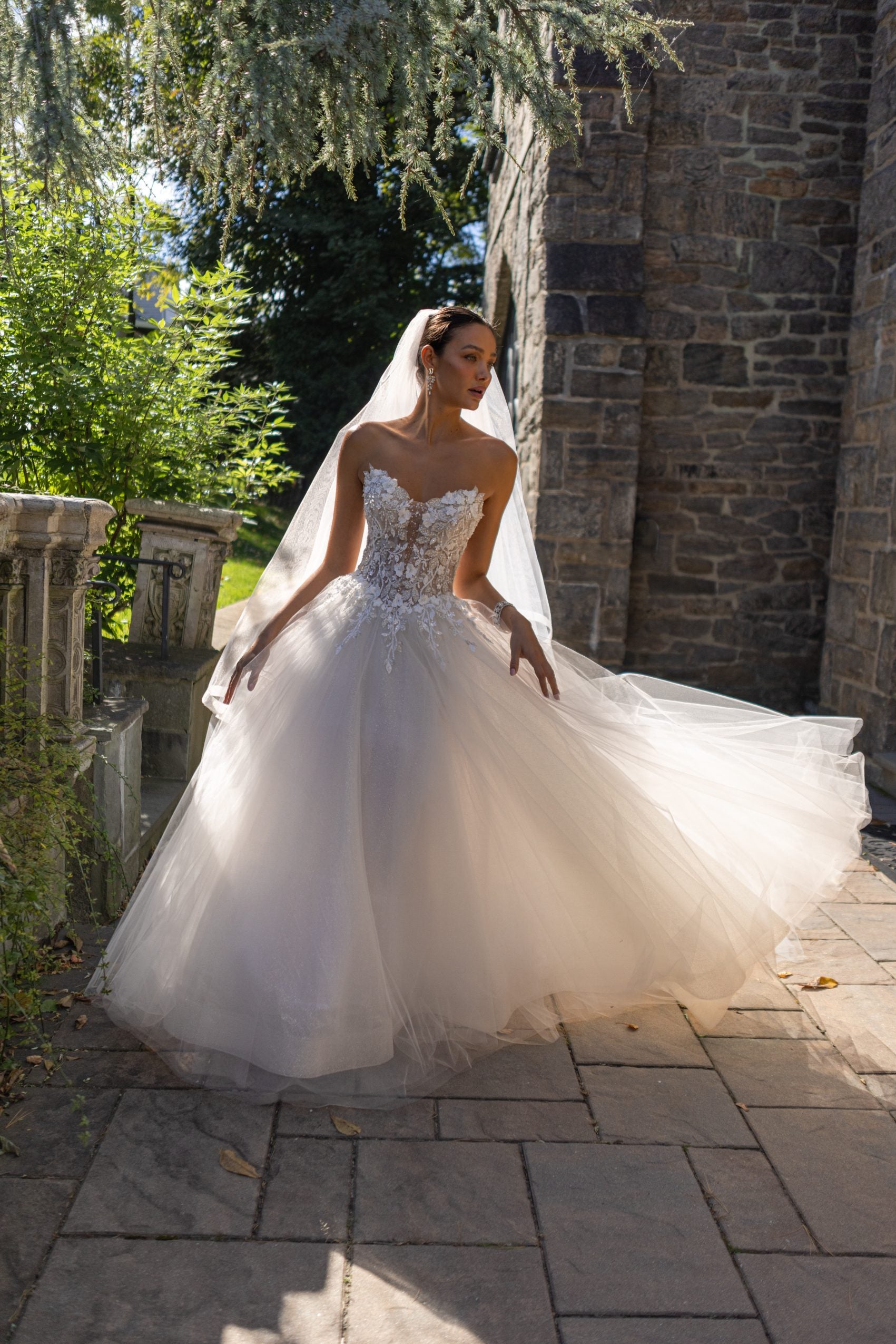 Romantic And Feminine Embellished Tulle Ball Gown Kleinfeld Bridal