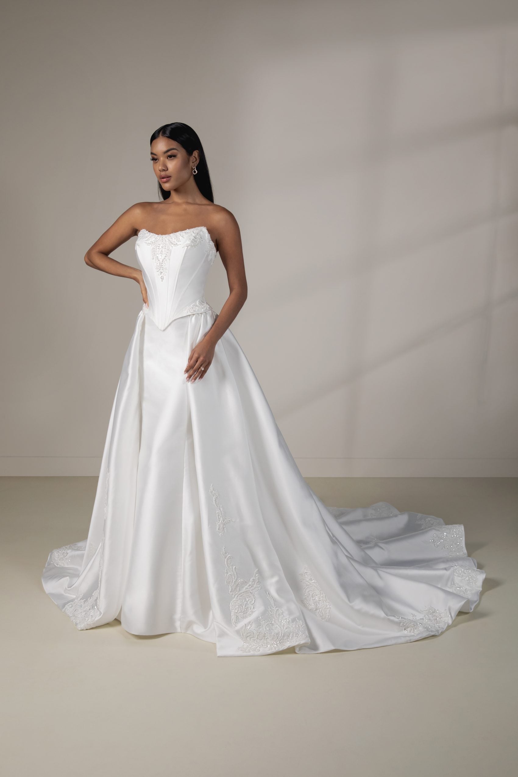 Regal Two-Piece Fit-And-Flare Wedding Dress With Detachable