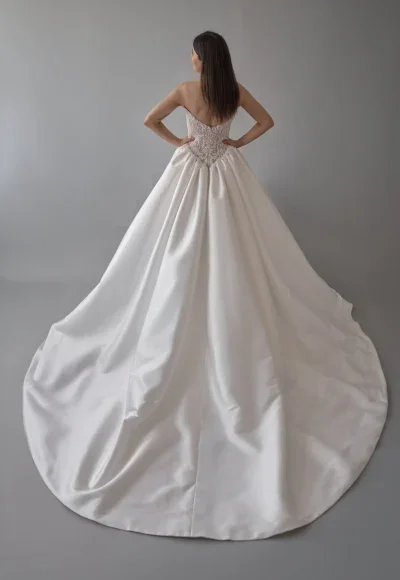 Dramatic And Modern Embellished Ball Gown With Corset And Slit by Blanche Bridal - Image 2