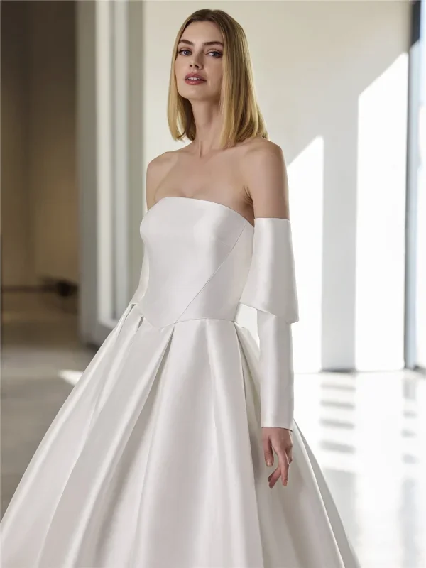 Chic And Sophisticated Silk Ball Gown With Detachable Sleeves And Topper by Pronovias - Image 2