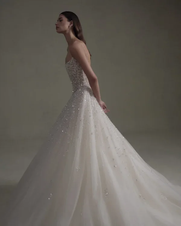 Scoop-Neck Embellished Basque-Waist Tulle Ball Gown by Senstudio - Image 3