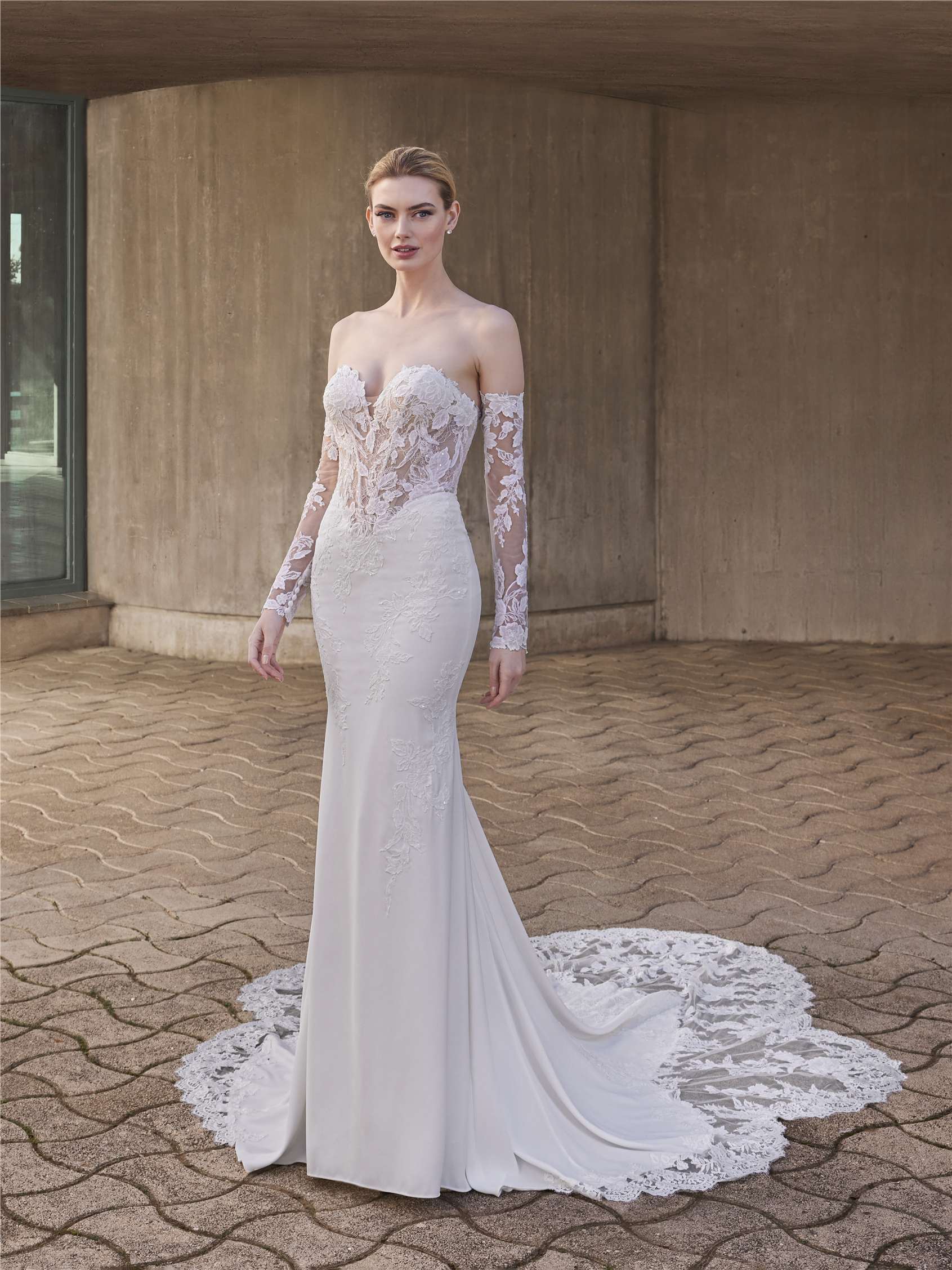 Sleek And Romantic Lace Sheath Wedding Dress With Detachable