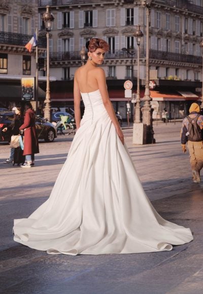 Sculptural Silk A-Line Wedding Dress With Buttons by Viktor & Rolf - Image 2