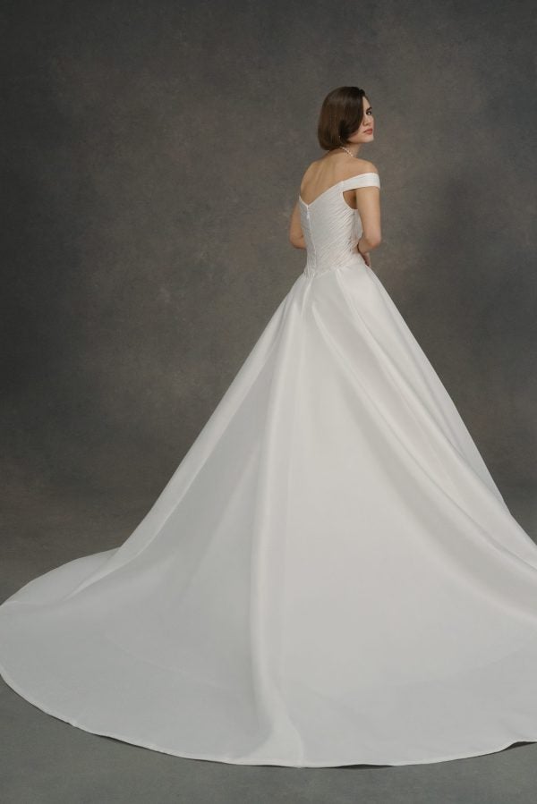 Elegant And Sophisticated Off-The-Shoulder Basque-Waist Ball Gown by Anne Barge - Image 2