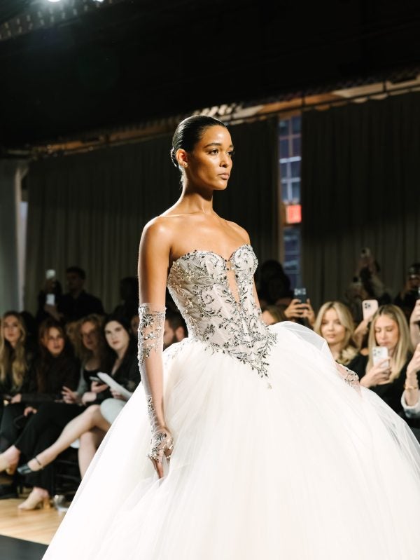 Sparkly Strapless Basque-Waist Tulle Ball Gown by Pnina Tornai - Image 5