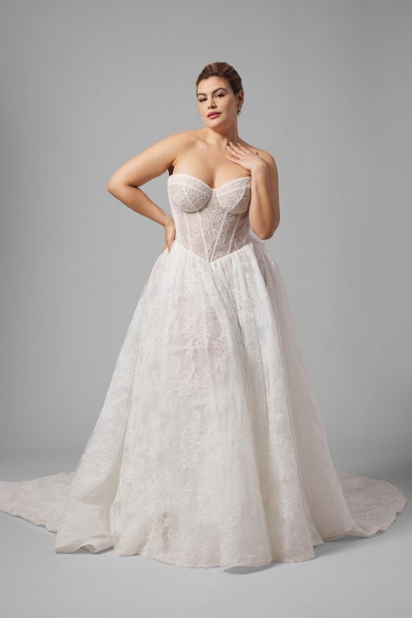 Plus-Size Basque-Waist Lace A-Line Wedding Dress With Detachable Bodysuit by Arava Polak - Image 3