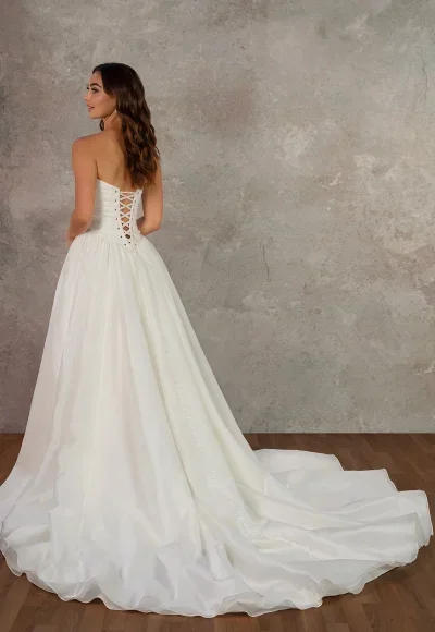 Chic And Minimalist Silk Organza Basque-Waist Ball Gown With Buttons by Essense of Australia - Image 3