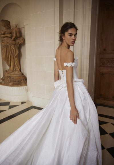 Timeless And Sophisticated Basque-Waist Silk A-Line Wedding Dress by Netta BenShabu Elite Couture - Image 2