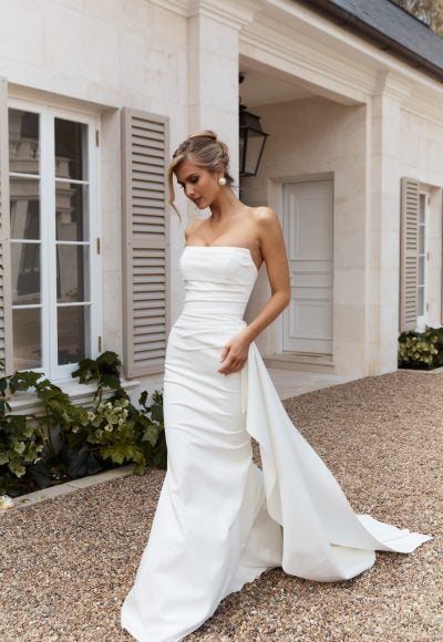 Chic And Simple Fit-And-Flare Wedding Dress With Detachable Train by Jane Hill