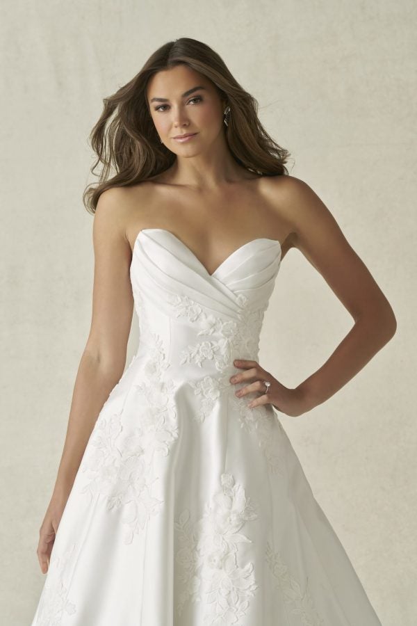 Plus-Size Modern A‑Line Wedding Dress With 3D Floral Lace by Allure Bridals - Image 2