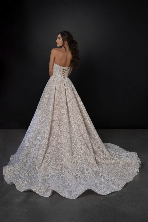 Romantic And Modern Laser-Cut Lace Basque-Waist Ball Gown by Martina Liana - Image 4