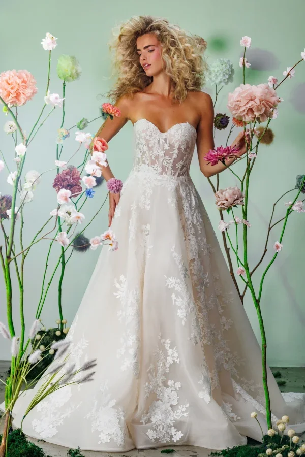 Sweet Floral A-Line Wedding Dress by Maria Farbinni - Image 1